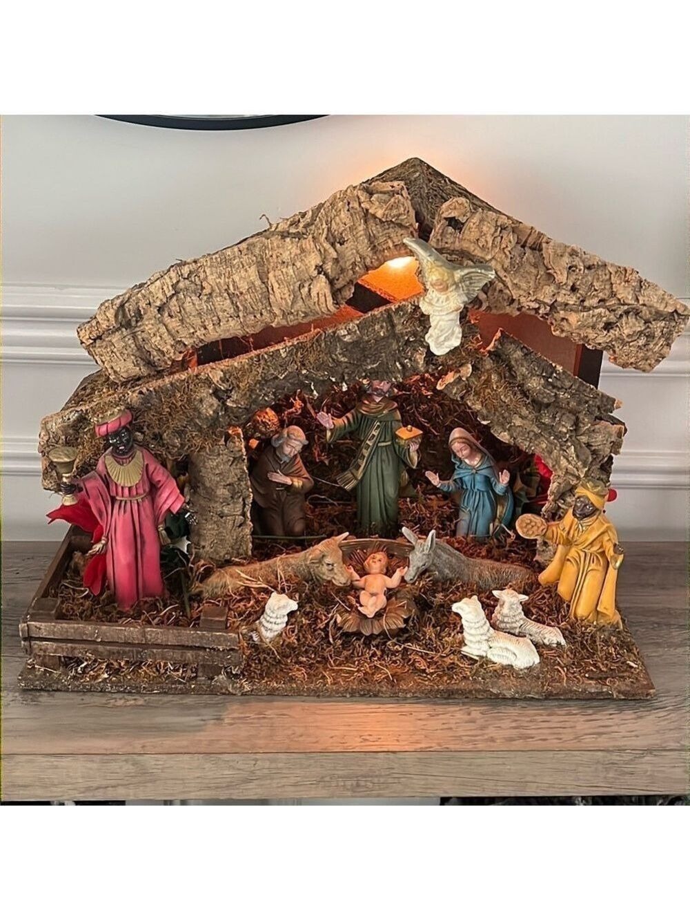Vintage Italian Lighted Nativity Set 13 Figures Wood Stable Manger Made Italy